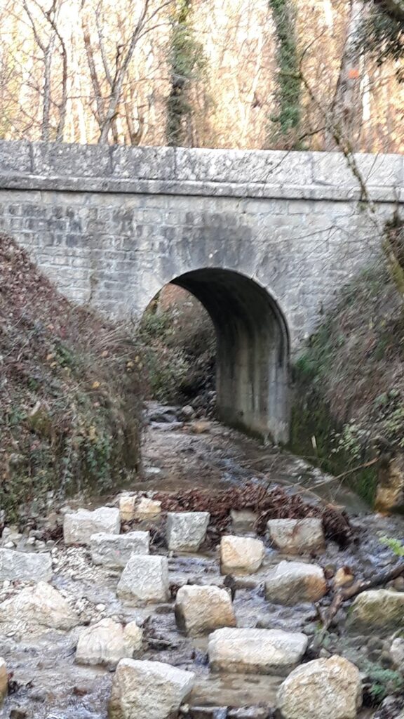Image d'un pont à la Pernaz