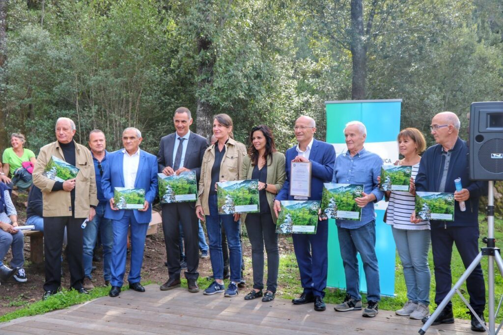 Image d'un groupe au Taravu