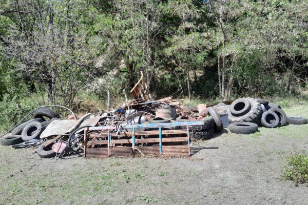 202608_ramassage-dechets-rivieres-rouges_cc_smiage (1).